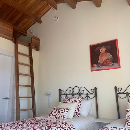 Daur The Middle Door - Exclusive For Pilgrims Albergue Panches Exterior foto